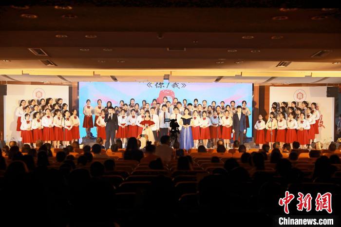 詩歌朗誦會現(xiàn)場。　閩南師范大學(xué)供圖
