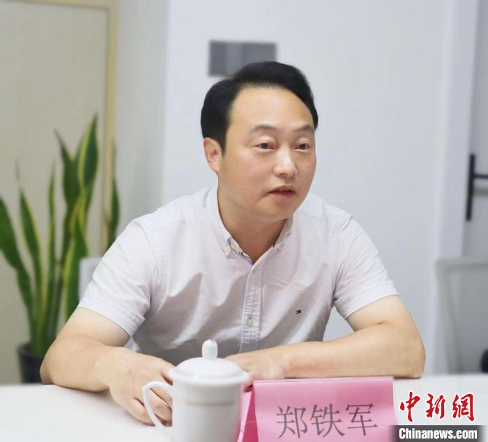 寧德市臺(tái)港澳辦主任鄭鐵軍講話?！窃式?攝