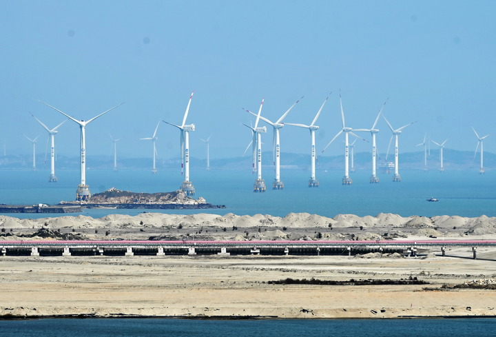 2021年3月9日，三峽福清興化灣海上風(fēng)電場。新華社記者 林善傳 攝