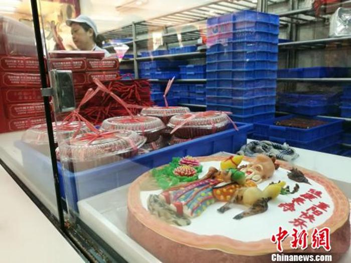 資料圖：等待銷售的重陽糕。　鐘升 攝