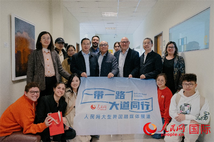 人民網(wǎng)“一帶一路 大道同行”大型跨國融媒體報(bào)道組走進(jìn)烏拉圭。人民網(wǎng)記者 張若涵攝