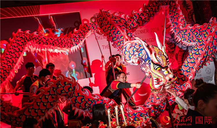 “共慶中國年 共享新機(jī)遇”破冰者新春晚宴現(xiàn)場盛況。人民網(wǎng) 郭錦標(biāo)攝