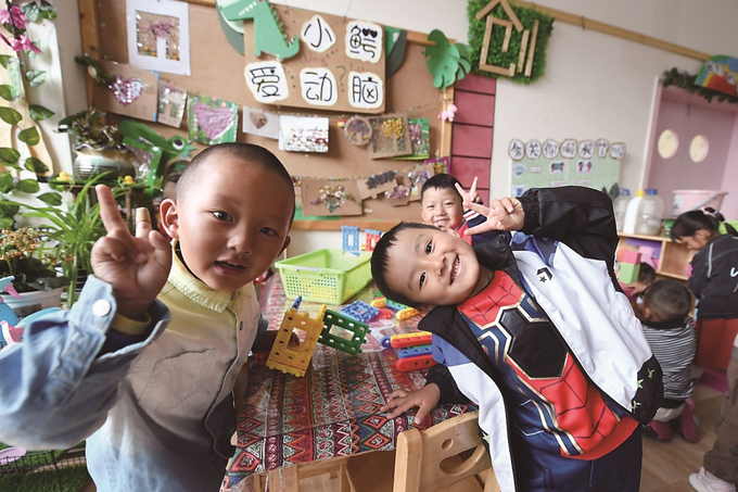 江蘇援建的拉薩市江蘇實(shí)驗(yàn)幼兒園，所有師資在江蘇接受培訓(xùn)，打造具有江蘇水準(zhǔn)的優(yōu)質(zhì)學(xué)前教育資源。 本報(bào)記者 萬(wàn)程鵬 攝