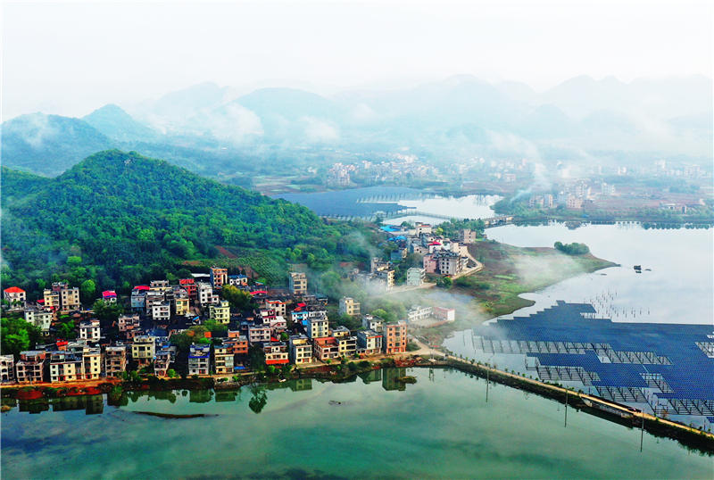 湖南省郴州市嘉禾縣千家洞水庫(kù)風(fēng)光。黃春濤攝
