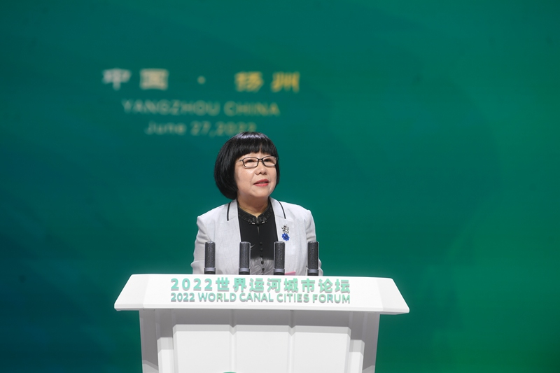 人民網(wǎng)黨委委員、監(jiān)事會主席唐維紅在大會上發(fā)言。邵丹攝