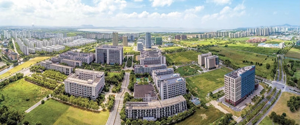 航拍產(chǎn)業(yè)園區(qū)一角。無錫高新區(qū)管委會(huì)供圖