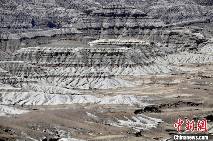 4月5日，西藏阿里札達(dá)土林?！±盍?攝