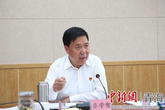 圖為黃南州州長喬學(xué)智講話。黃宣攝