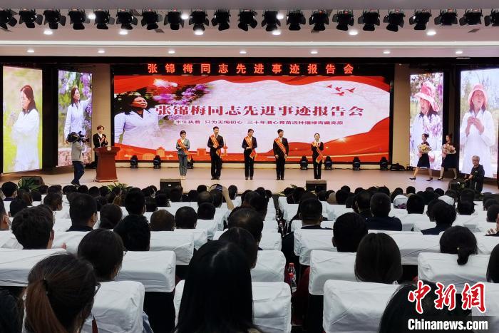 青海西寧林草專家33年筑夢高原:滿城丁香滿城香