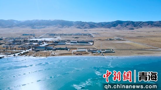 圖為冬日青海湖。李江寧攝