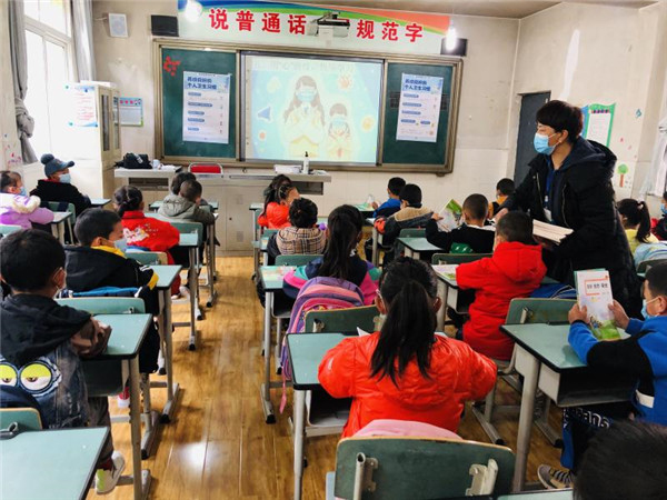 圖片默認標題_fororder_4、恢復上課的學生們-攝影-左斌