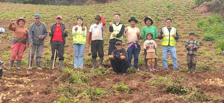 資訊有故事丨秘魯安第斯國家公路項(xiàng)目 “為當(dāng)?shù)孛癖娦藿ㄐ腋:陀颜x之路”