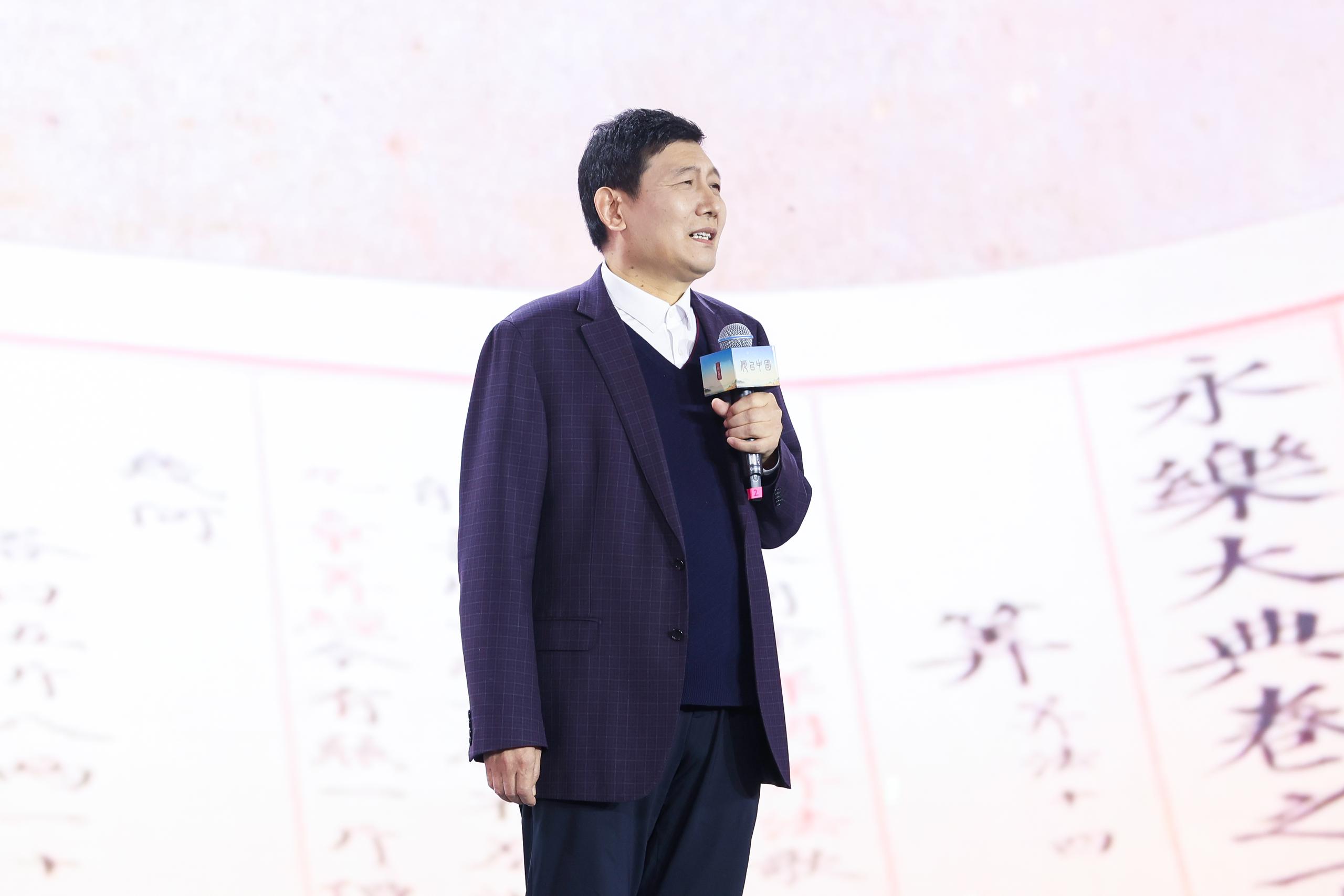 山東大學(xué)文學(xué)院講席教授、《文史哲》主編杜澤遜。人民視頻供圖