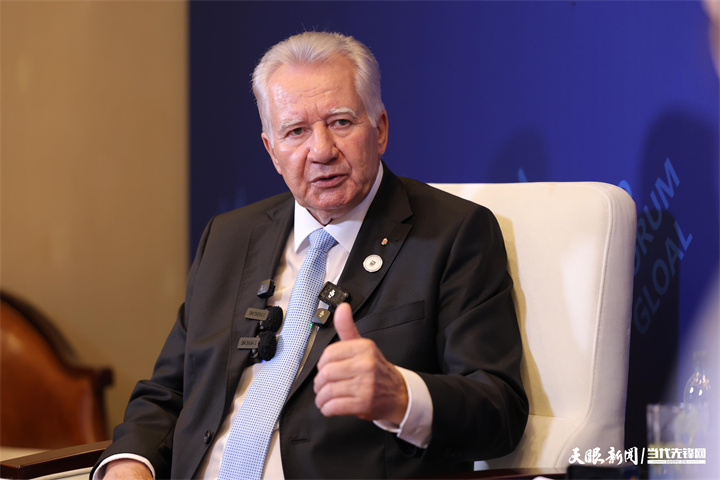 匈牙利國會副主席雅高布 伊什特萬.jpg