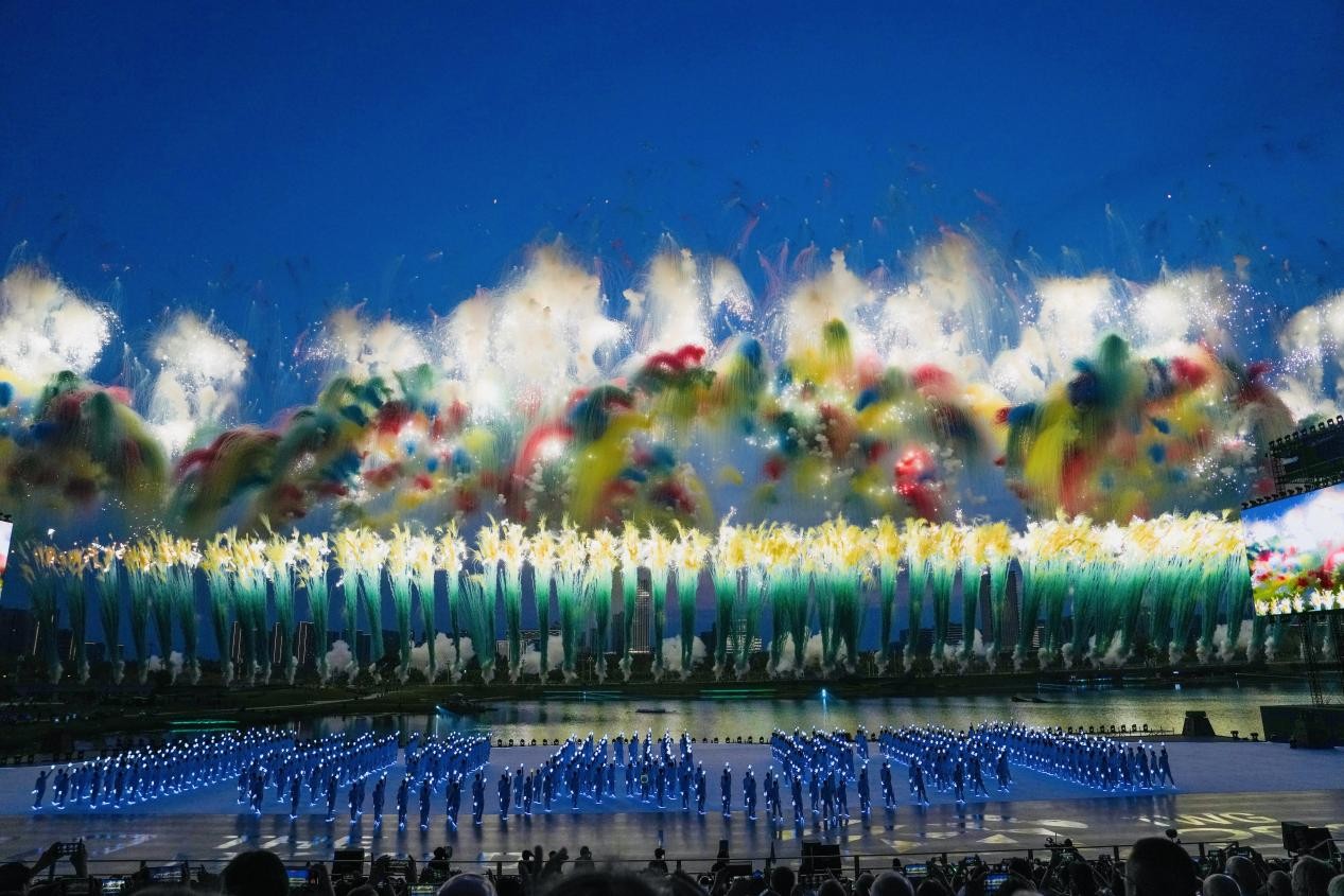 成都世運(yùn)會(huì)開(kāi)幕！展現(xiàn)出中國(guó)式現(xiàn)代化萬(wàn)千氣象