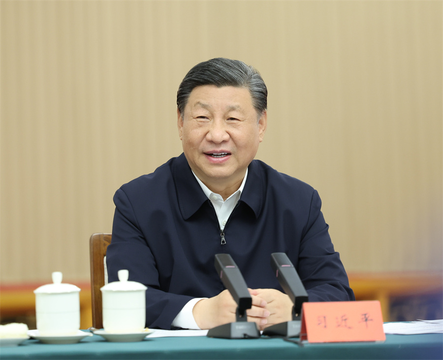 2024年5月23日下午，中共中央總書記、國家主席、中央軍委主席習近平在山東省濟南市主持召開企業(yè)和專家座談會并發(fā)表重要講話。新華社記者 鞠鵬 攝