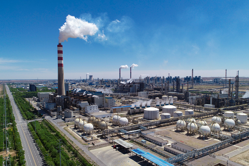 2021年5月16日拍攝的寧夏寧東能源化工基地。