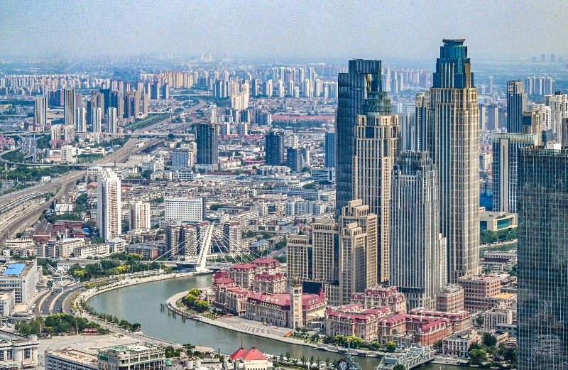這是2023年6月16日從直升機上拍攝的天津中心城區(qū)城市景觀。