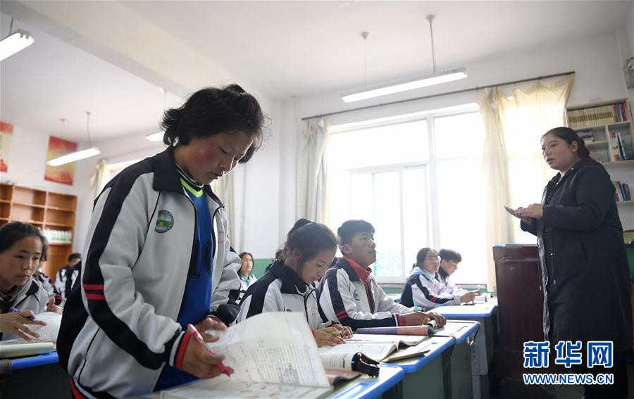 （體育·專題）（22）足球——踢球吧！草原女孩