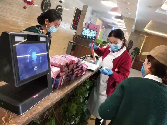 （12.22衛(wèi)生健康·配圖）黃河源頭，醫(yī)(6504218)-20201222103729.jpg