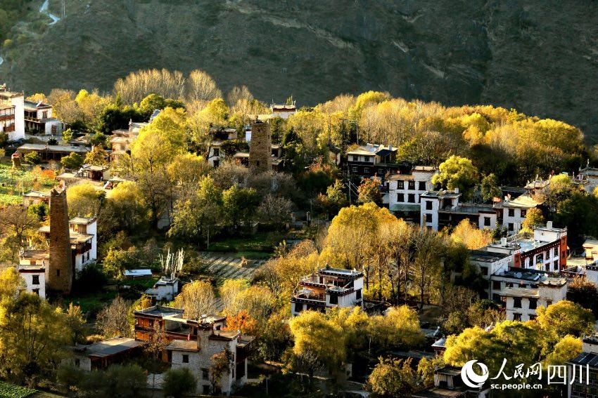 丹巴美景。李永安攝