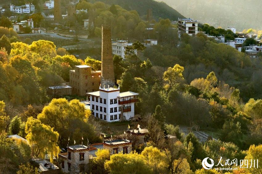 丹巴美景。李永安攝