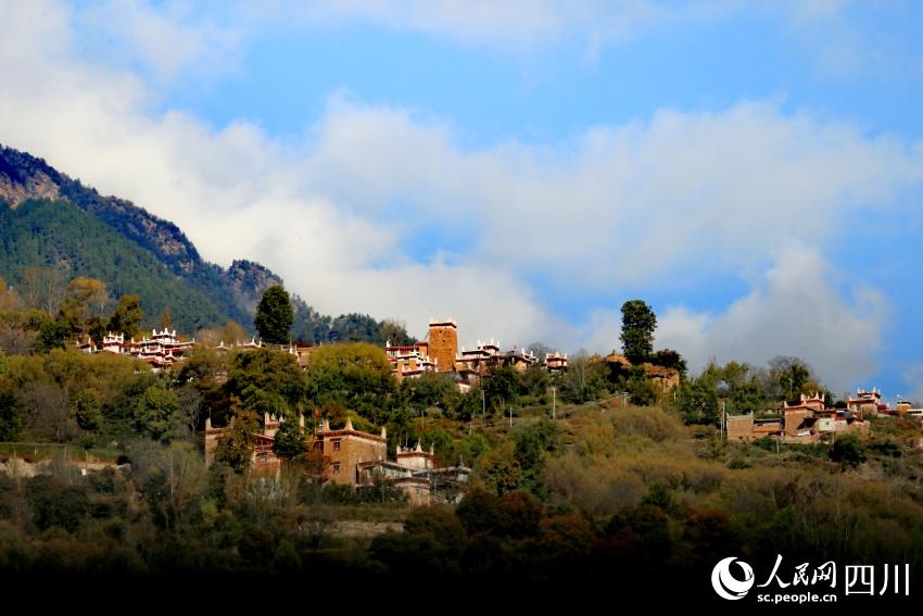 丹巴美景。李永安攝