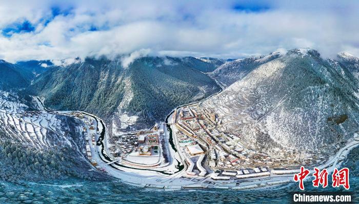 壤塘的雪后美景。　壤塘縣融媒體中心供圖