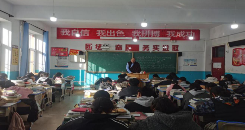 青?，斍撸寒惖剞k班讓孩子享受優(yōu)質(zhì)教育