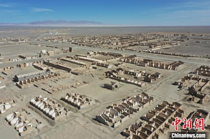 航拍青海省海西蒙古族藏族自治州茫崖市冷湖石油工業(yè)遺址保護(hù)區(qū)?！●R銘言 攝