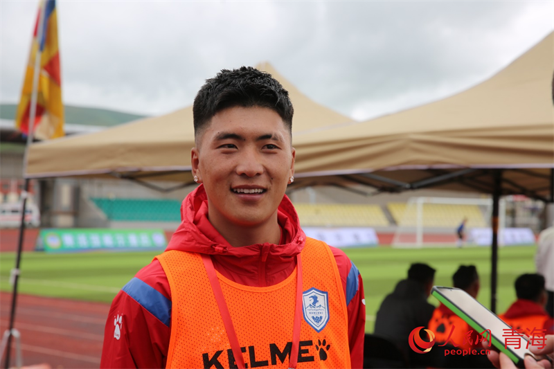 年輕的球員。人民網(wǎng) 馬可欣攝