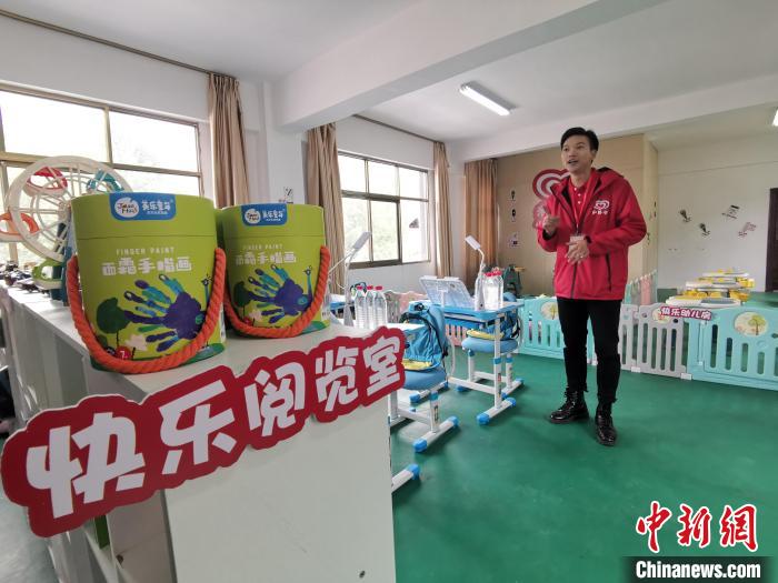 拉薩市堆龍德慶區(qū)幫普村的“心路文化空間”設(shè)有舒適的閱覽室。　趙延 攝