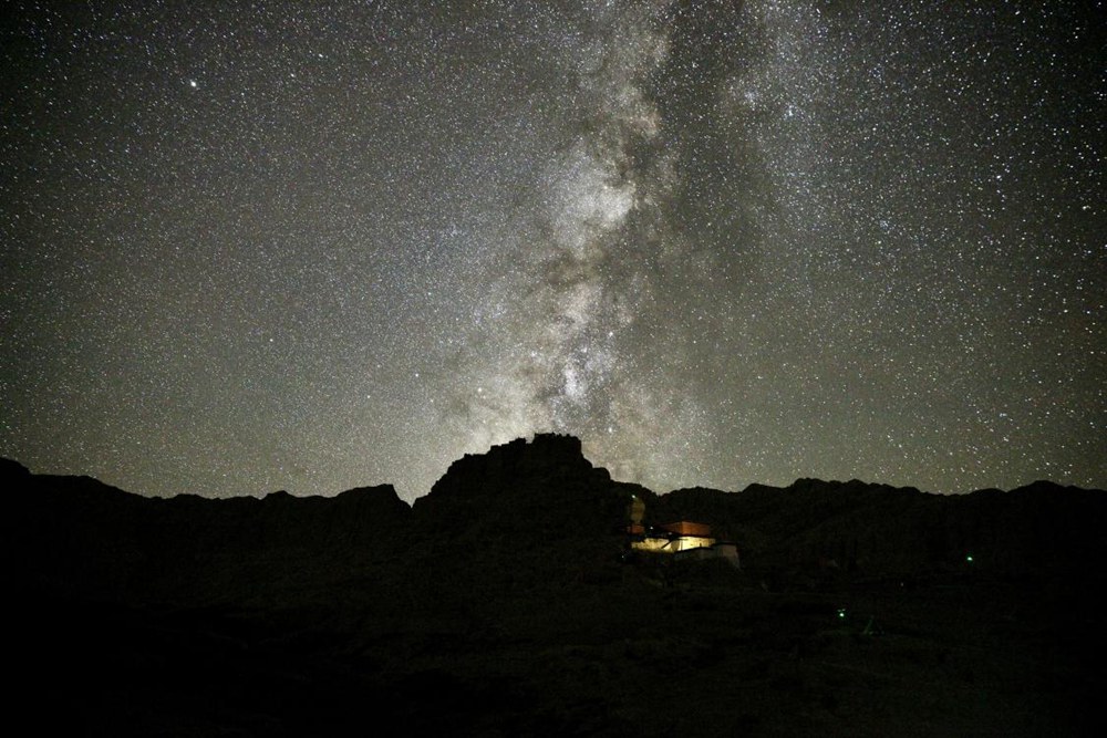 阿里暗夜星空。旦真次旦攝