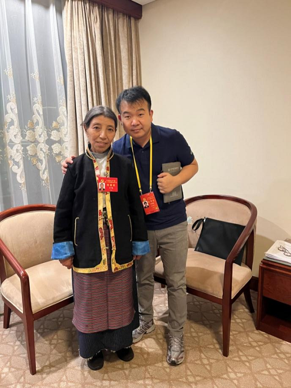 【記者手記Vlog】“守邊的‘阿佳’，您還好嗎”——記者與卓嘎代表再相遇