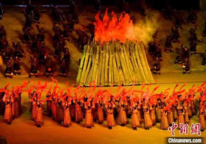 3月17日，西藏拉薩，《文成公主》大型史詩(shī)劇演出現(xiàn)場(chǎng)?！±盍?攝