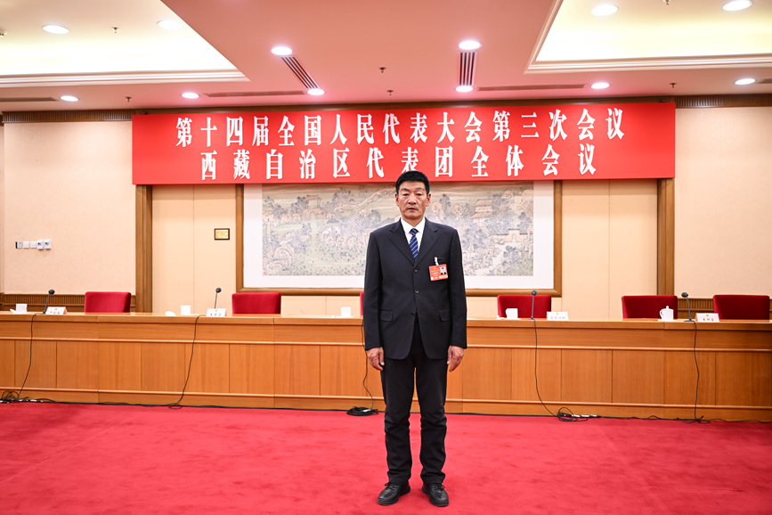 全國人大代表、國網(wǎng)拉薩供電公司城區(qū)供電服務(wù)中心帶電作業(yè)保電班副班長扎西尼瑪。次吉美朵攝