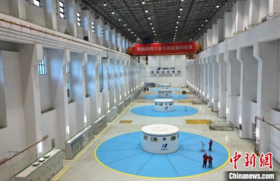 圖為水電站內(nèi)部?！⊥趵凇z